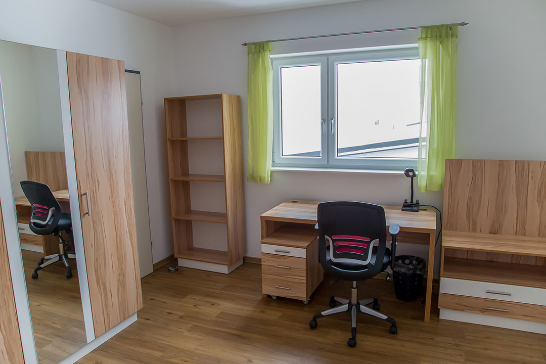 Sie sehen ein Studenten- bzw. Gästezimmer im Studentenhaus Steyr